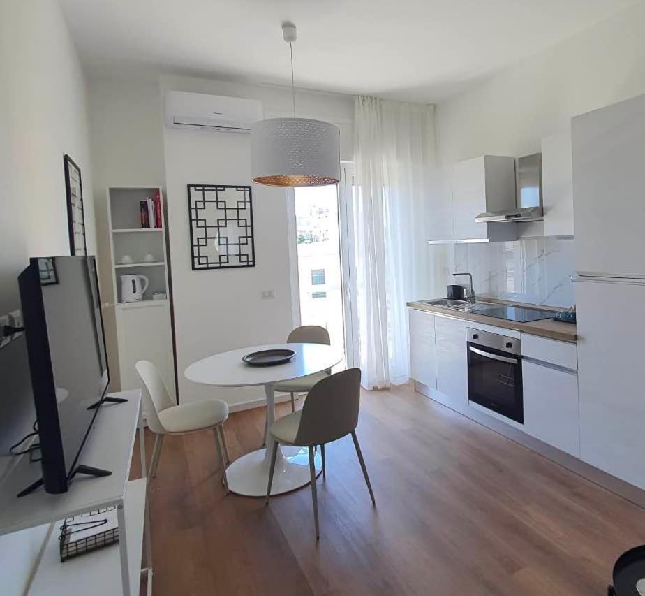 Lapigna Lägenhet Valenzano Exteriör bild